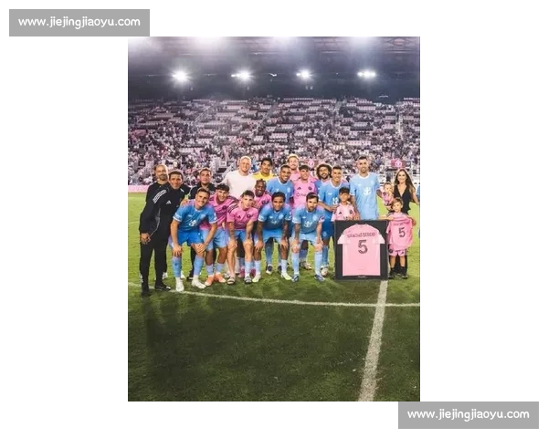 伊布怒批迈阿密：梅西在雕像群中踢球，输球的是足球本身