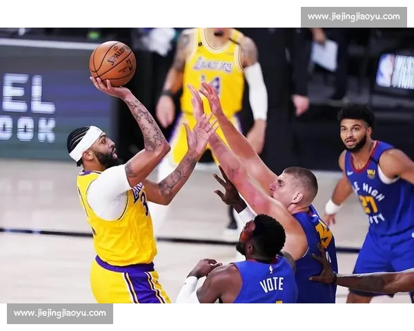 湖人官宣续约防守悍将!235 万美元锁定后场关键拼图 湖人官宣续约防守悍将!235 万美元锁定后场关键拼图