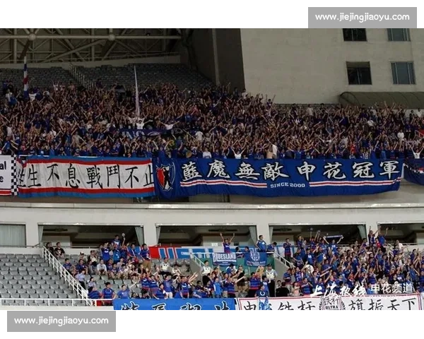 申情家年华暖聚影院 申花全员与球迷共燃冠军心